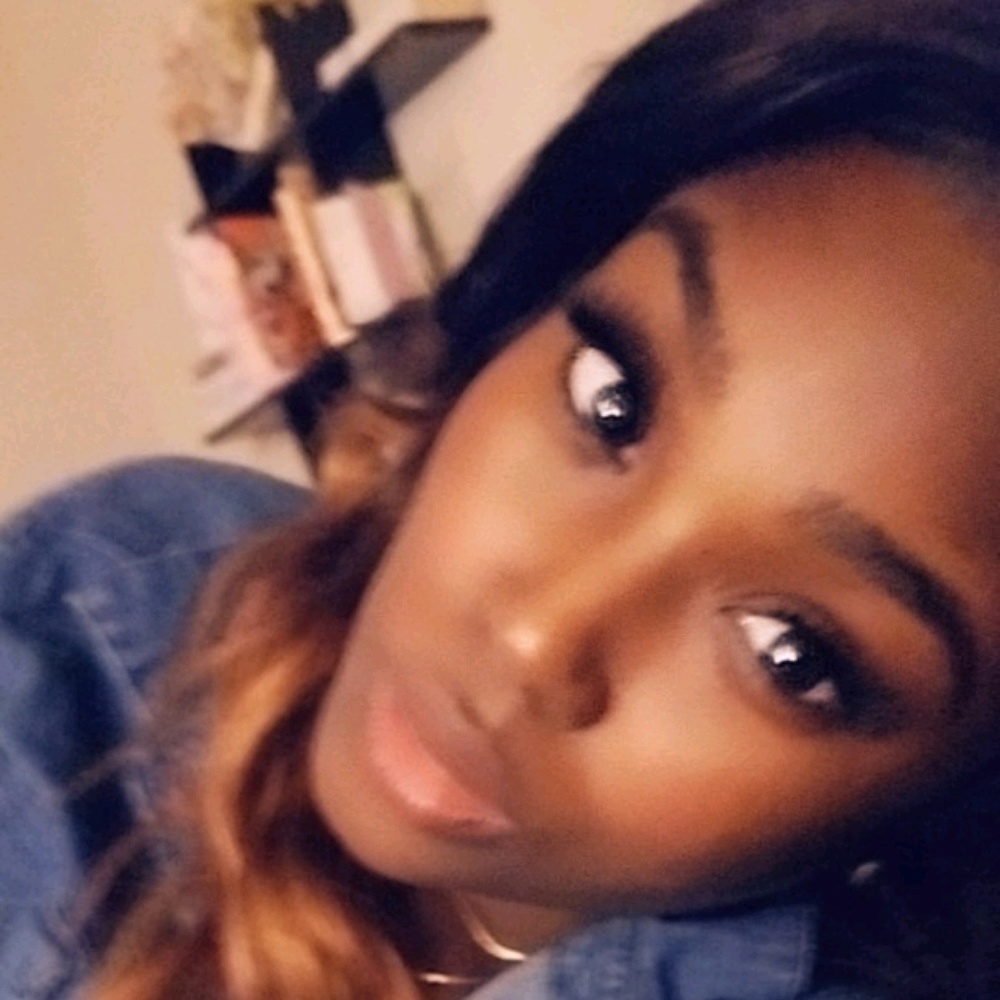 Meet your Posher, Stacy
